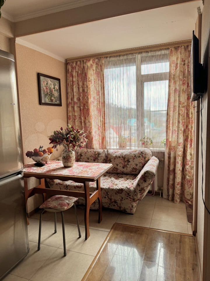 Продается 4-комн. квартира, 77 м² — фото 3