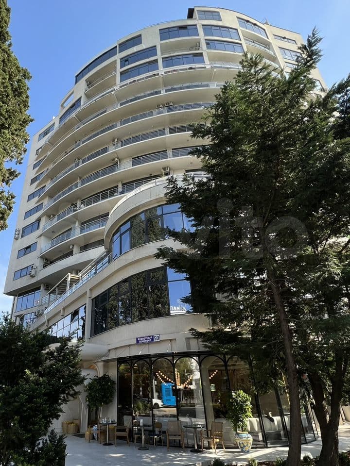 Продается 1-комн. квартира, 52 м² — фото 2