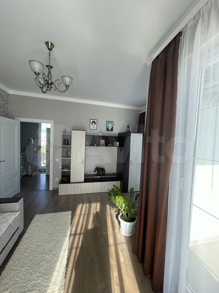 Продается 4-комн. квартира, 132 м² — фото 3