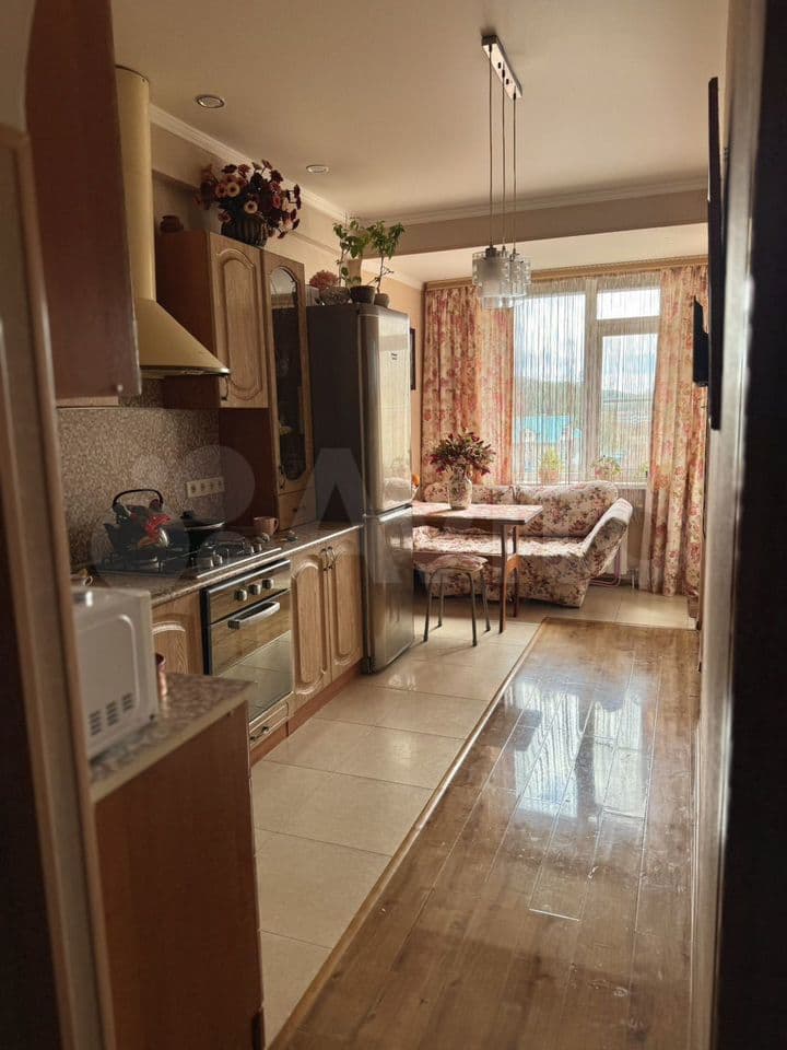 Продается 4-комн. квартира, 77 м²