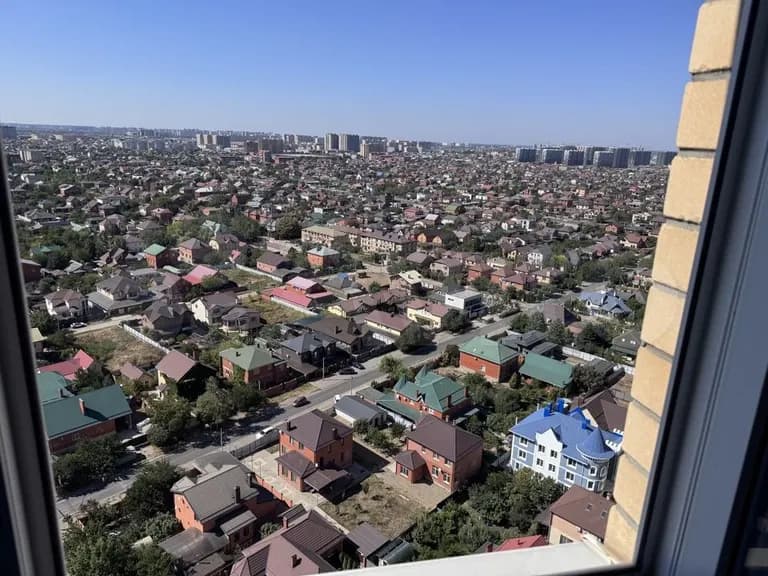 Продается 3-комн. квартира, 75.8 м²