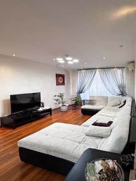 Продается 3-комн. квартира, 101 м²