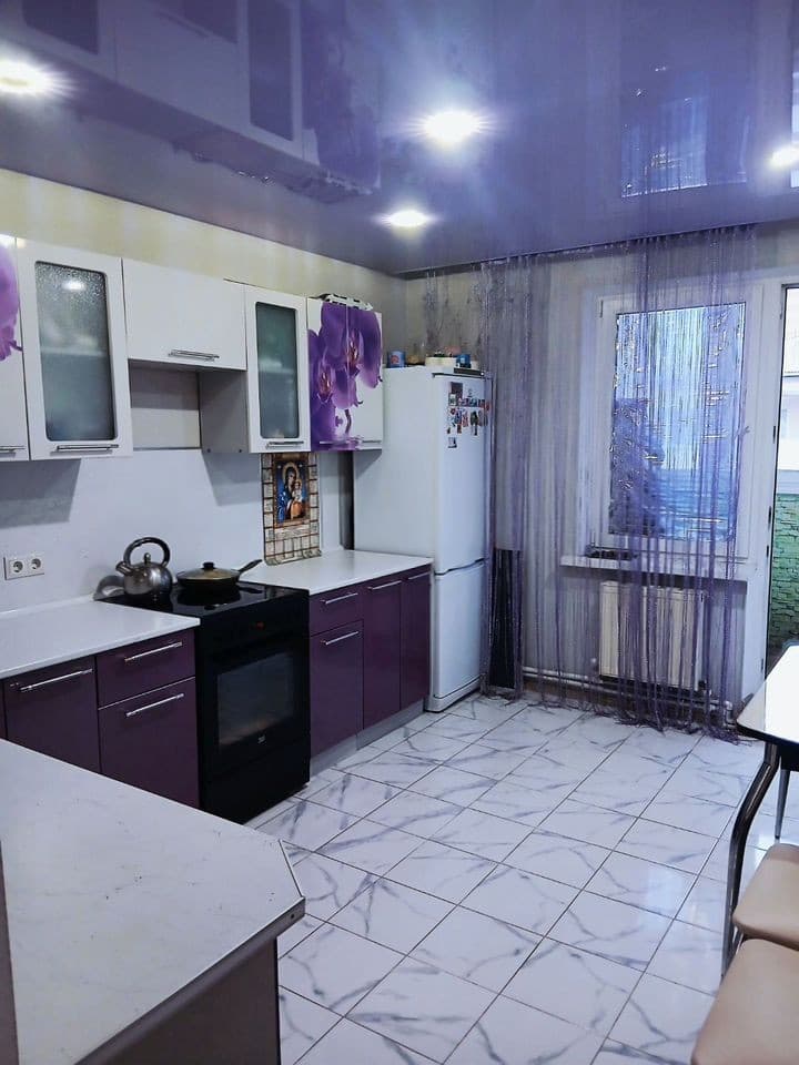 Продается 2-комн. квартира, 57.3 м²