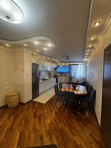 Продается 1-комн. квартира, 67 м²