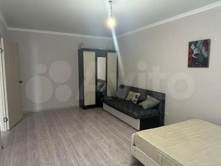 Продается 1-комн. квартира, 40 м² — фото 2