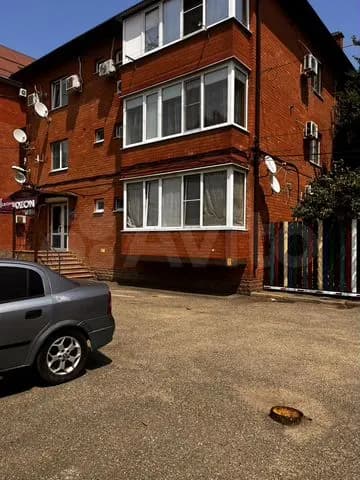 Продается 3-комн. квартира, 69.9 м²