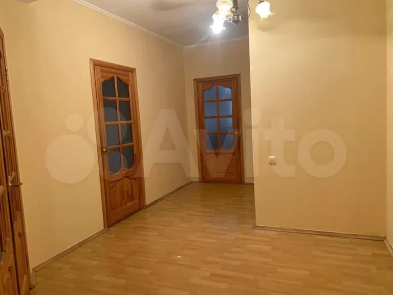 Продается 2-комн. квартира, 72.1 м² — фото 2