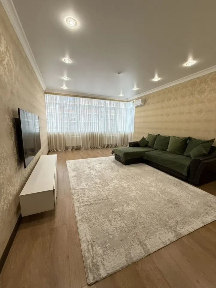 Продается 2-комн. квартира, 73.4 м²