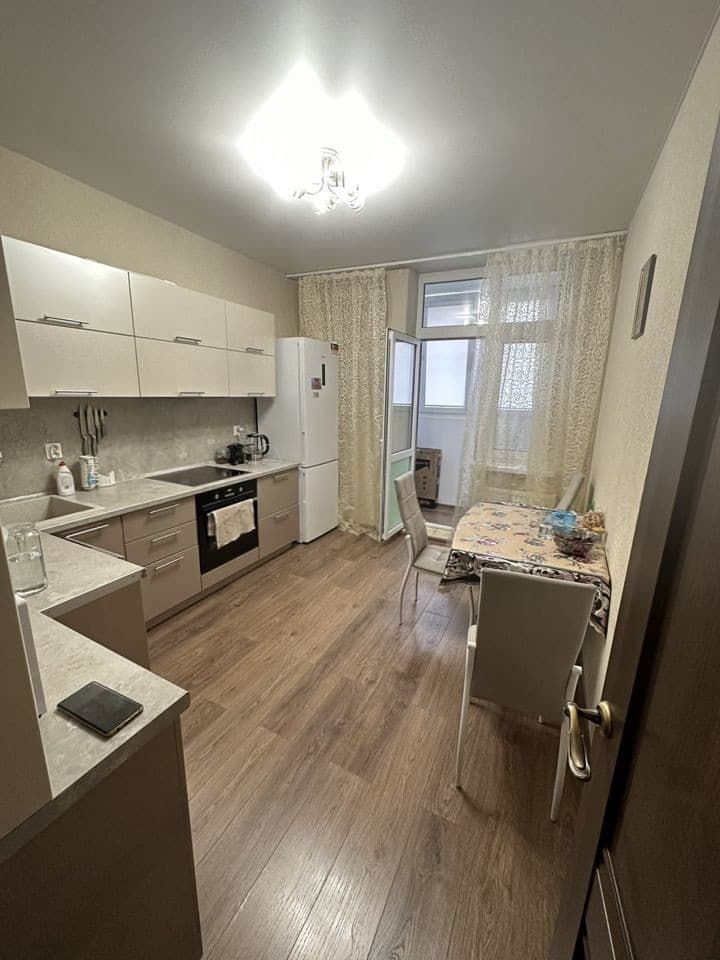 Продается 2-комн. квартира, 61 м²