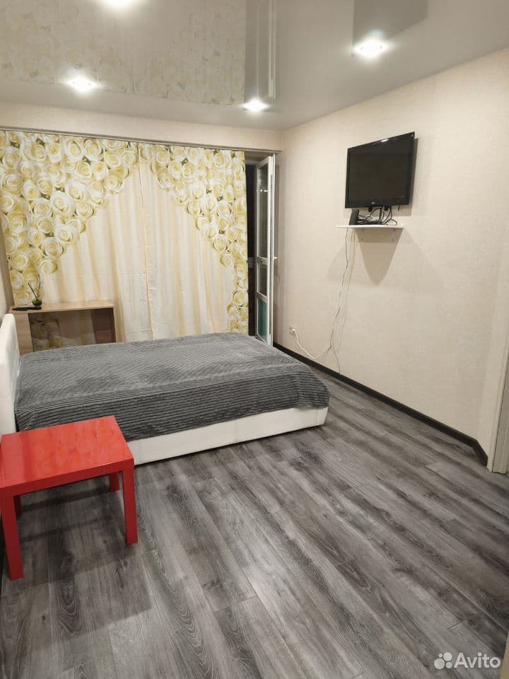 Продается 1-комн. квартира, 42 м² — фото 2