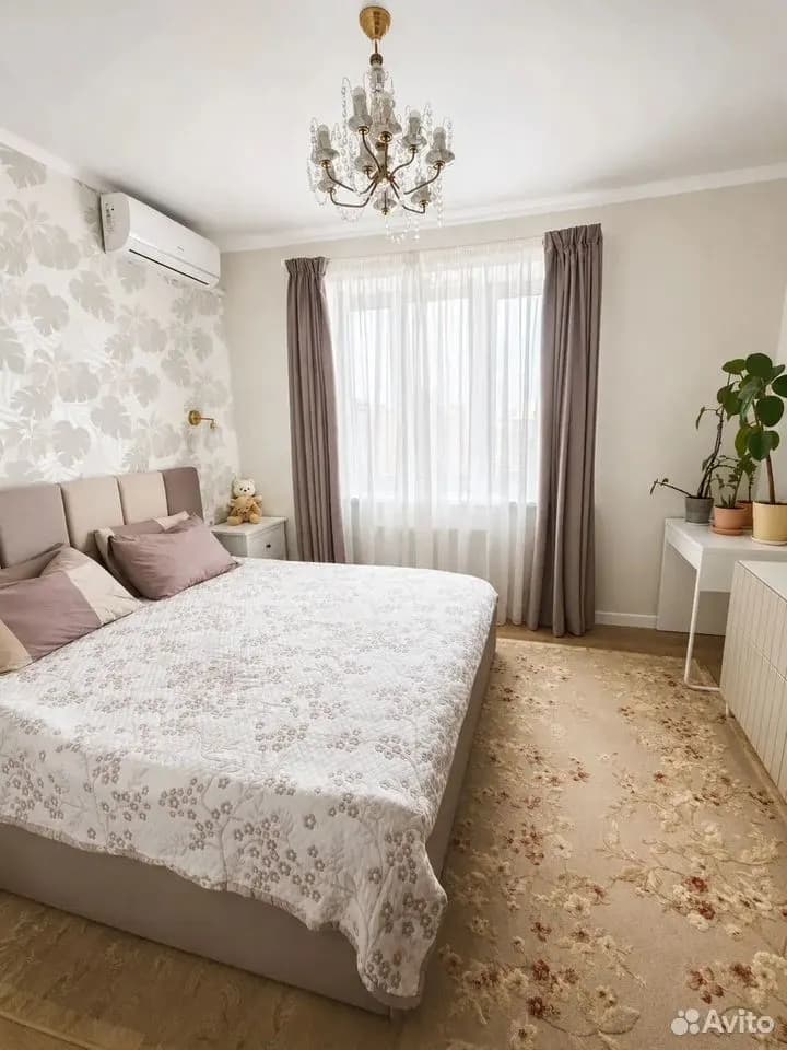 Продается 2-комн. квартира, 56.3 м²