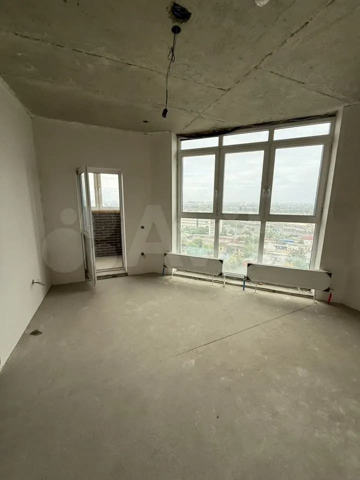 Продается 2-комн. квартира, 65.6 м²