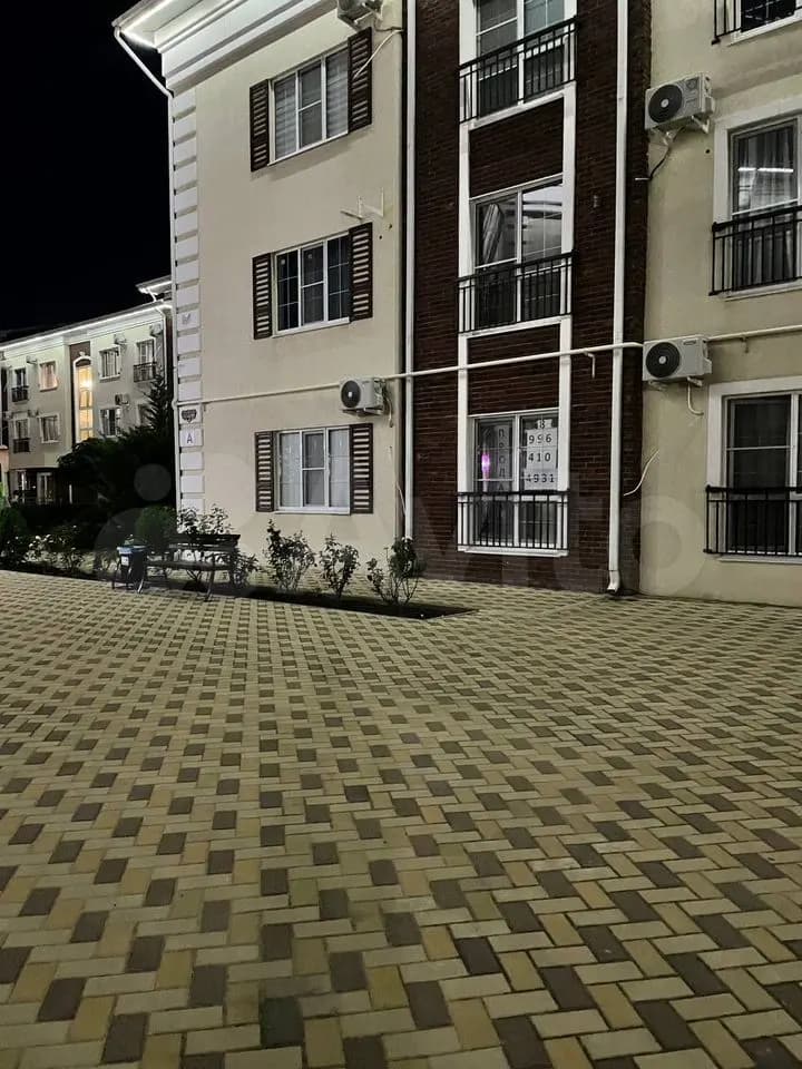 Продается 2-комн. квартира, 67.7 м² — фото 2