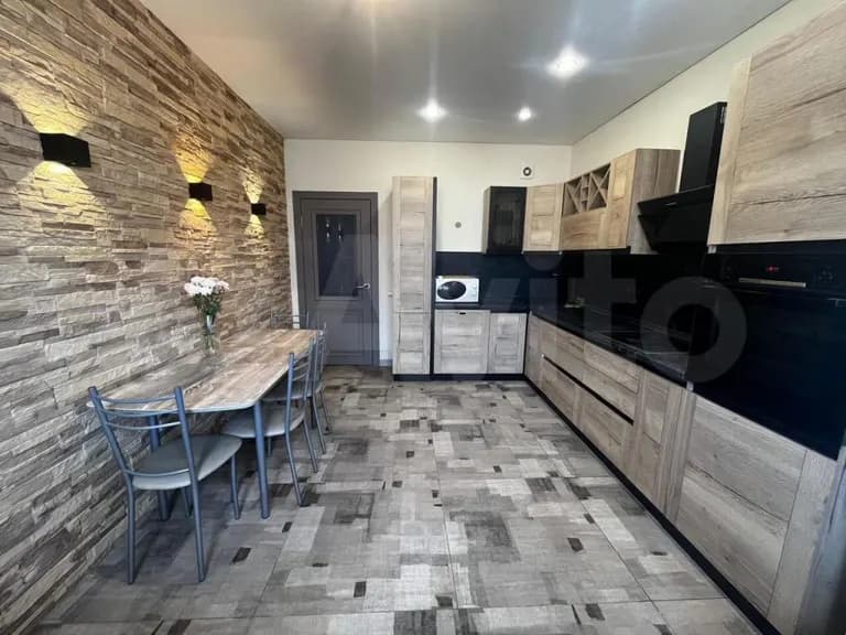 Продается 3-комн. квартира, 85 м²
