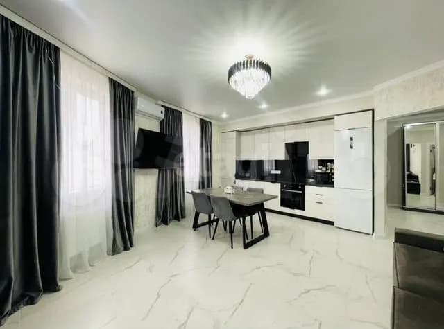 Продается 3-комн. квартира, 72 м²