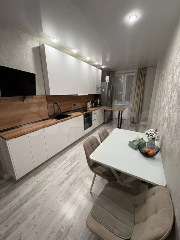 Продается 2-комн. квартира, 55.4 м²