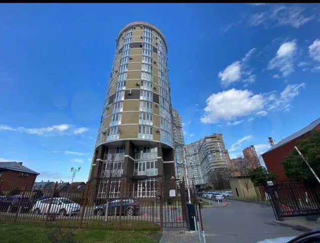 Продается 3-комн. квартира, 112.7 м²