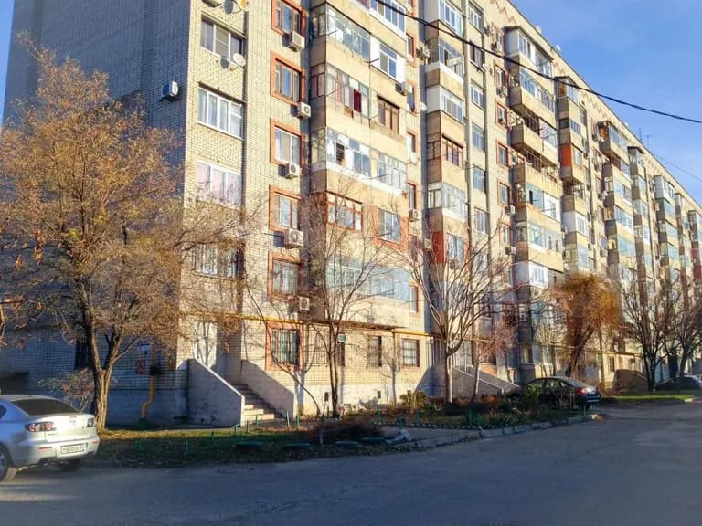 Продается 3-комн. квартира, 65.4 м²