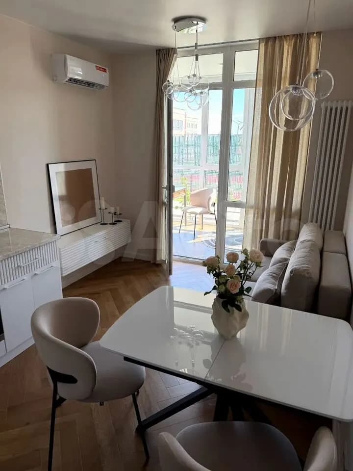 Продается 1-комн. квартира, 42.5 м² — фото 2