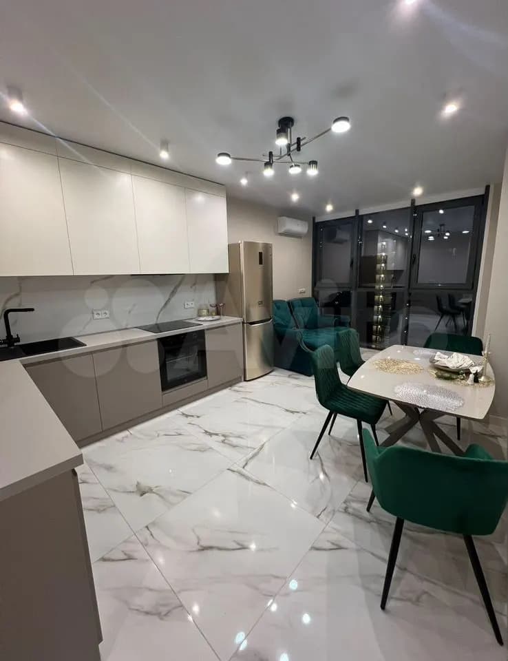 Продается 1-комн. квартира, 48 м² — фото 2