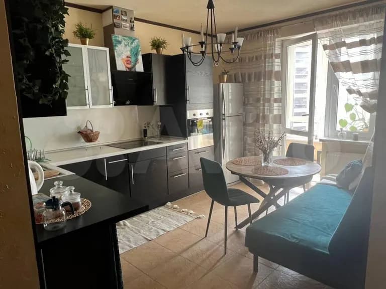 Продается 1-комн. квартира, 45 м² — фото 2