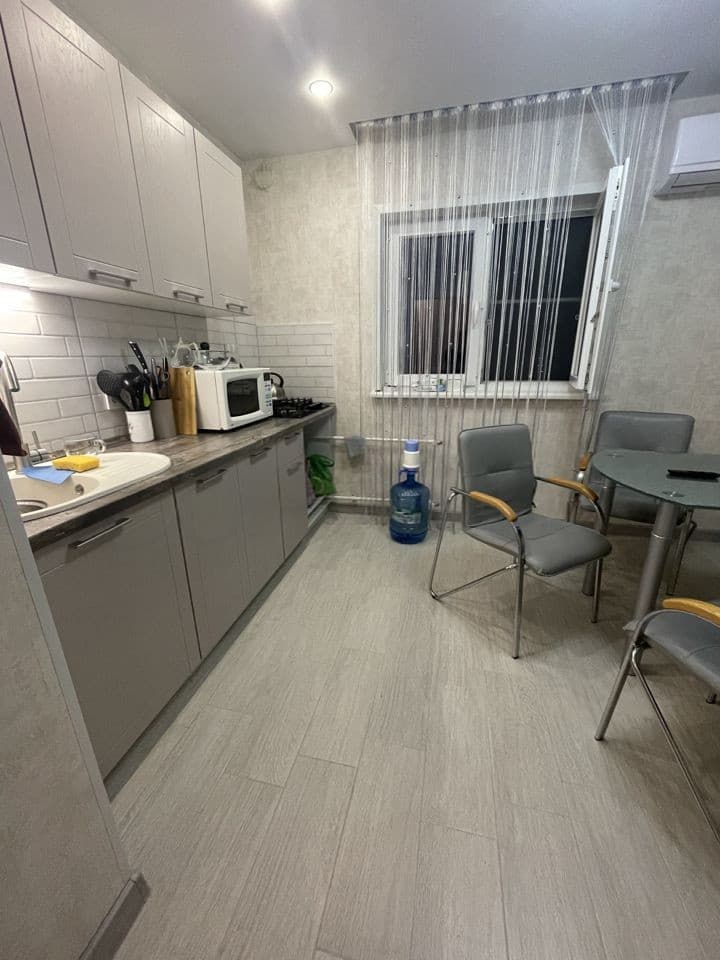 Продается 3-комн. квартира, 63.5 м²