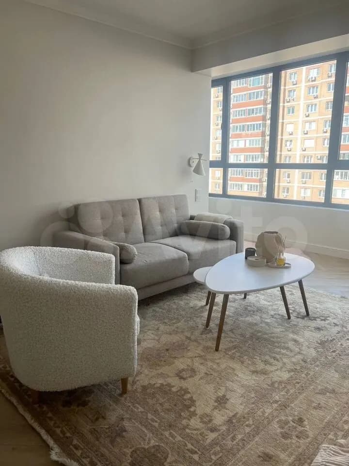 Продается 1-комн. квартира, 81 м²