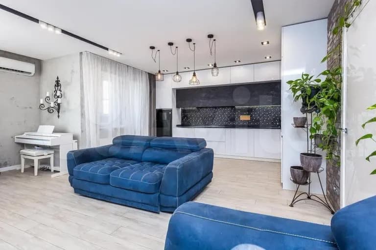 Продается 4-комн. квартира, 112.4 м²