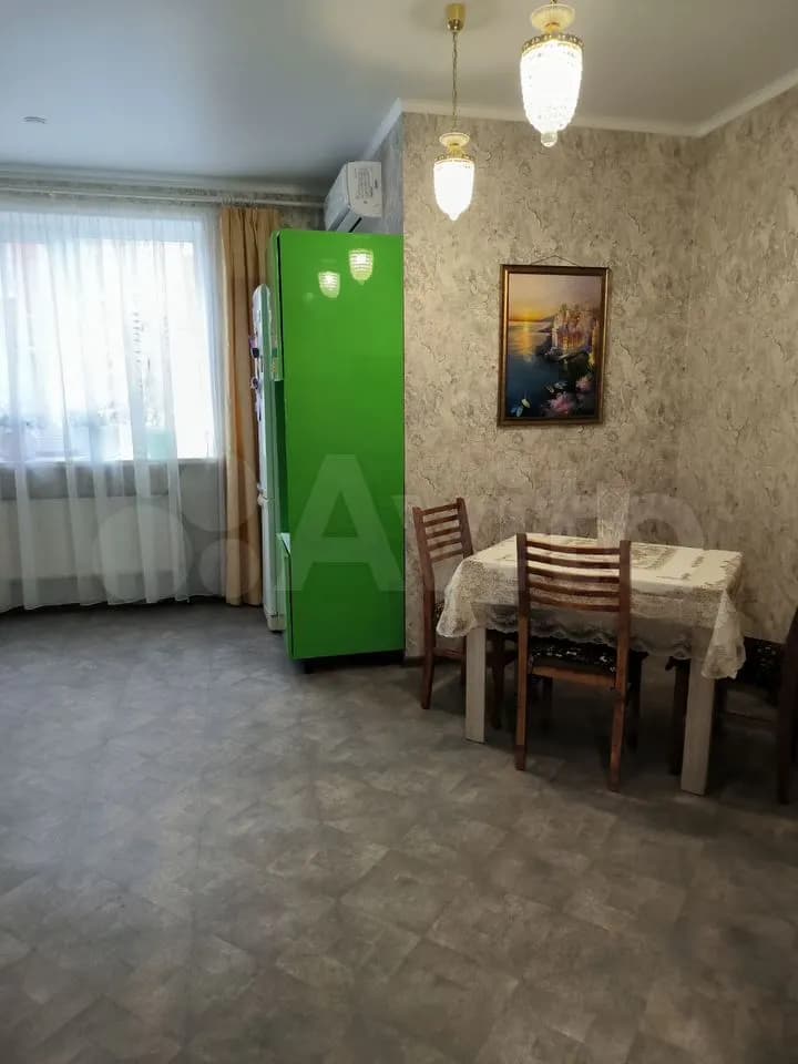 Продается 1-комн. квартира, 50 м² — фото 2
