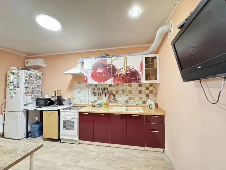 Продается 2-комн. квартира, 64.2 м²
