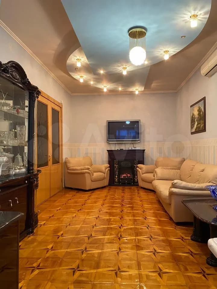 Продается 4-комн. квартира, 144.4 м² — фото 2