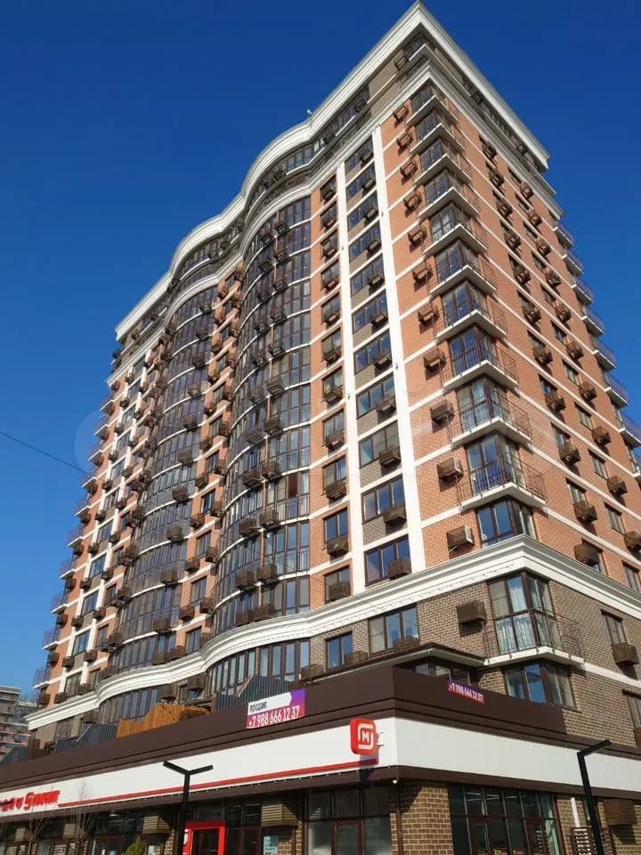 Продается 1-комн. квартира, 42 м² — фото 2