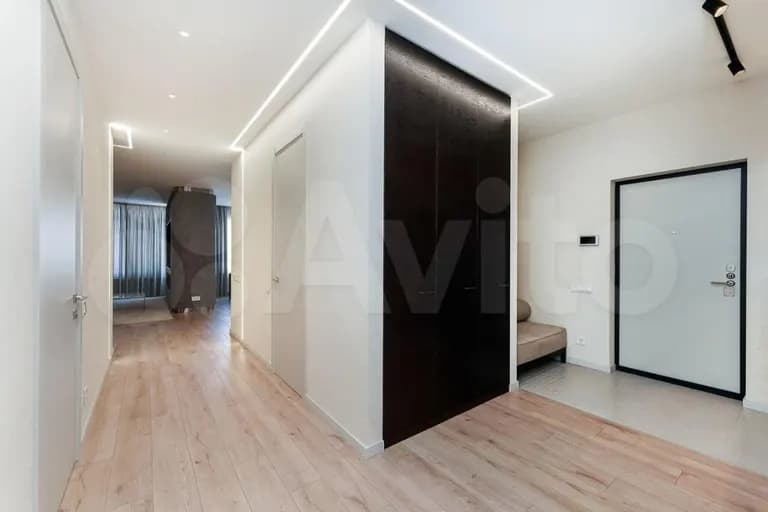 Продается 4-комн. квартира, 144 м² — фото 2