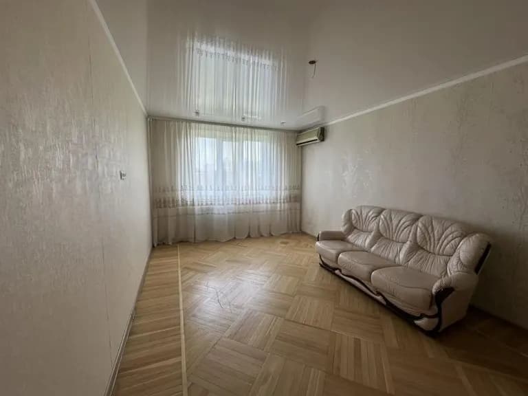 Продается 4-комн. квартира, 96.4 м²