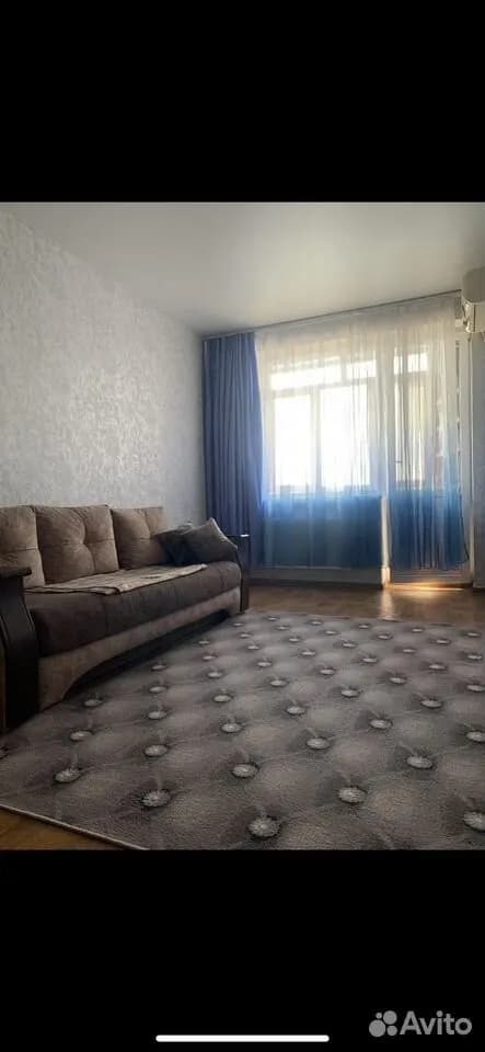 Продается 2-комн. квартира, 60 м²