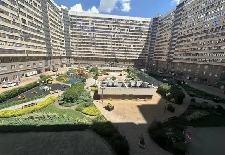 Продается 1-комн. квартира, 64 м² — фото 4