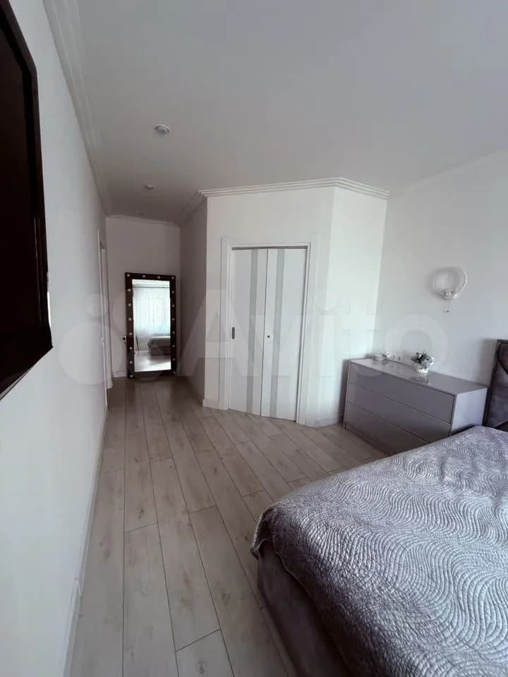 Продается 2-комн. квартира, 57.5 м²
