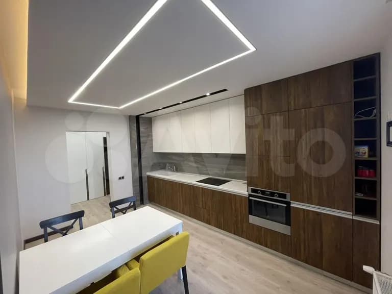 Продается 2-комн. квартира, 71.8 м²