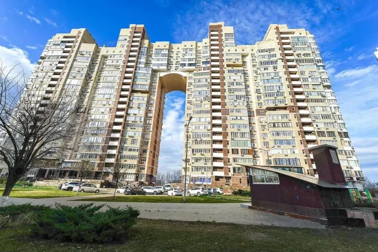 Продается 3-комн. квартира, 120 м²