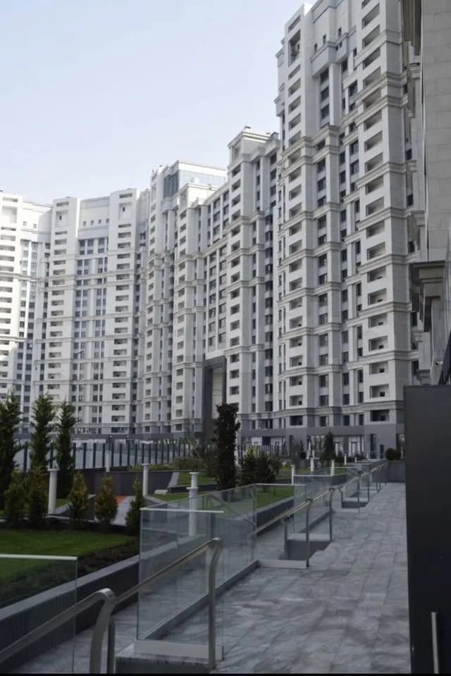 Продается 4-комн. квартира, 110.1 м²