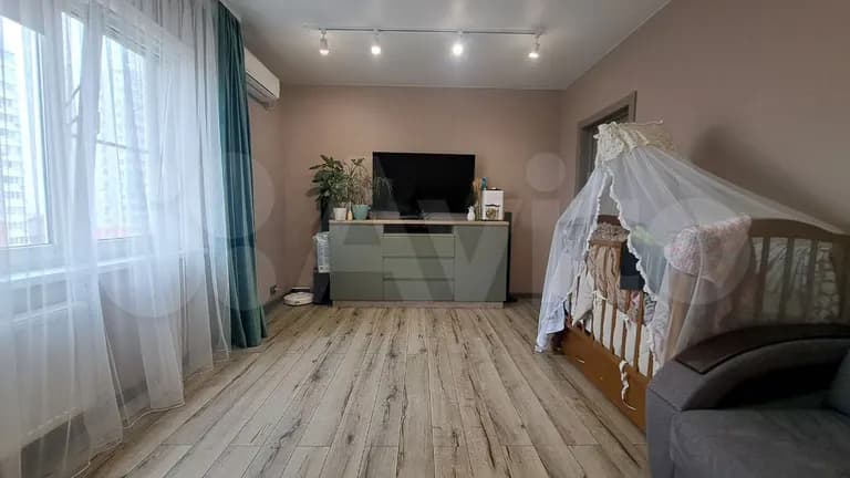Продается 2-комн. квартира, 52.6 м²