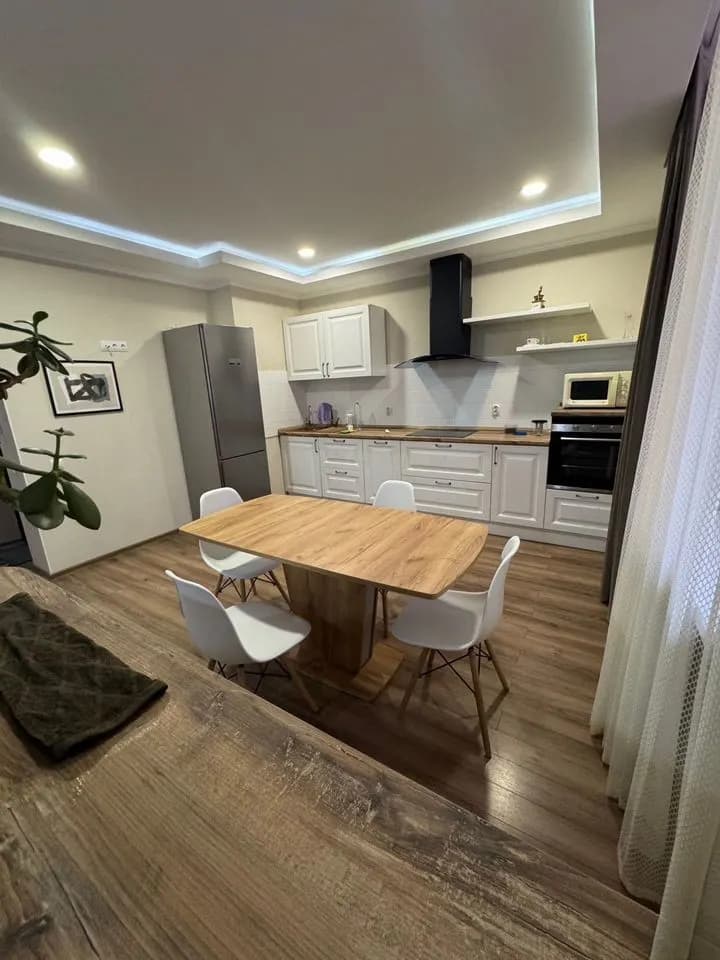 Продается 2-комн. квартира, 63.9 м²