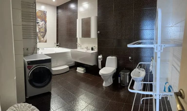 Продается 4-комн. квартира, 136 м² — фото 3