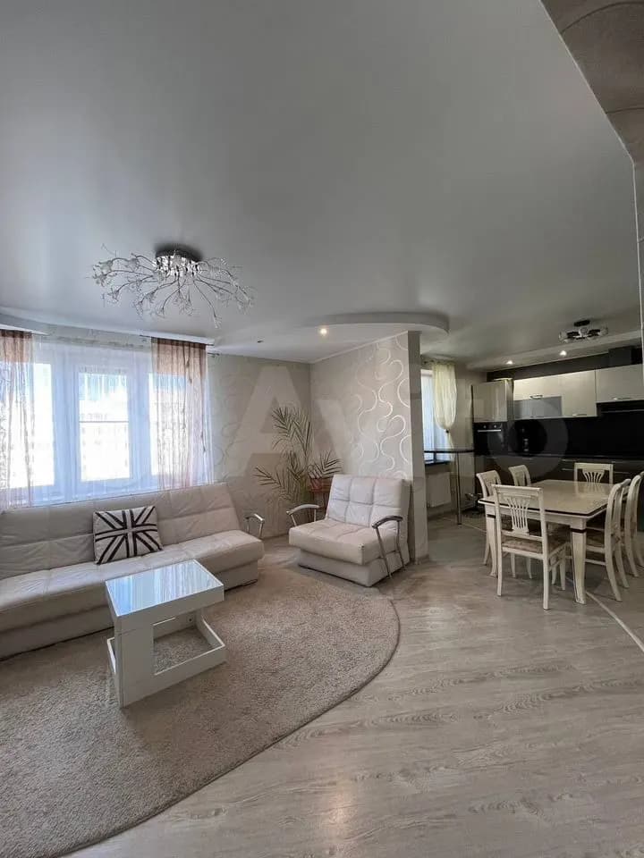 Продается 4-комн. квартира, 154.4 м²