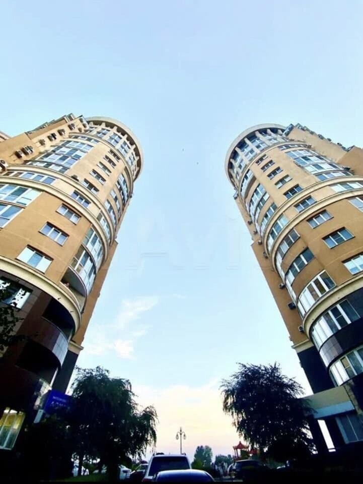 Продается 4-комн. квартира, 226 м² — фото 4