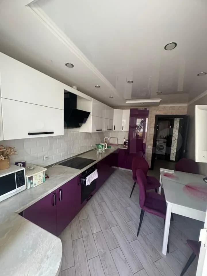 Продается 2-комн. квартира, 57.2 м²