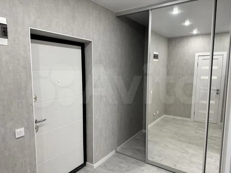 Продается 1-комн. квартира, 43 м² — фото 2