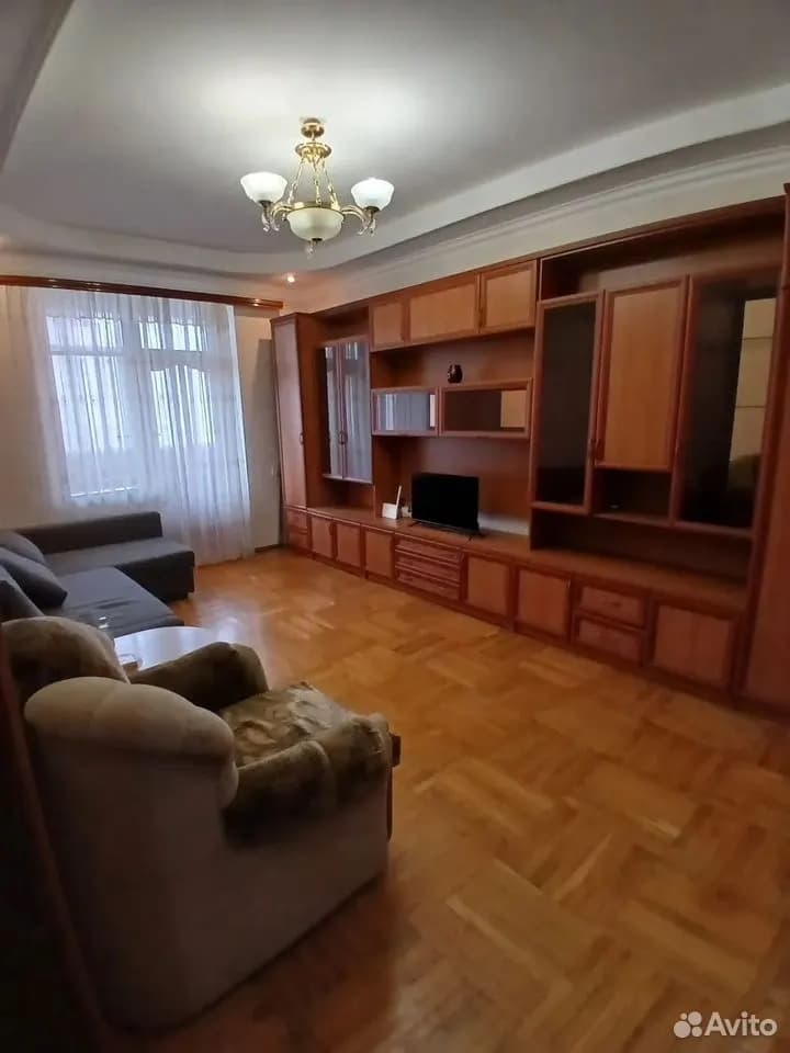 Продается 1-комн. квартира, 42 м²