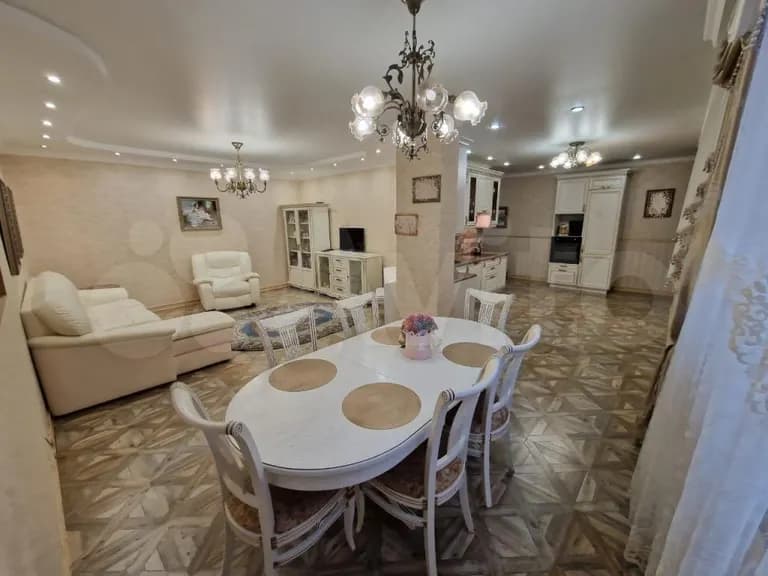 Продается 3-комн. квартира, 95.8 м²