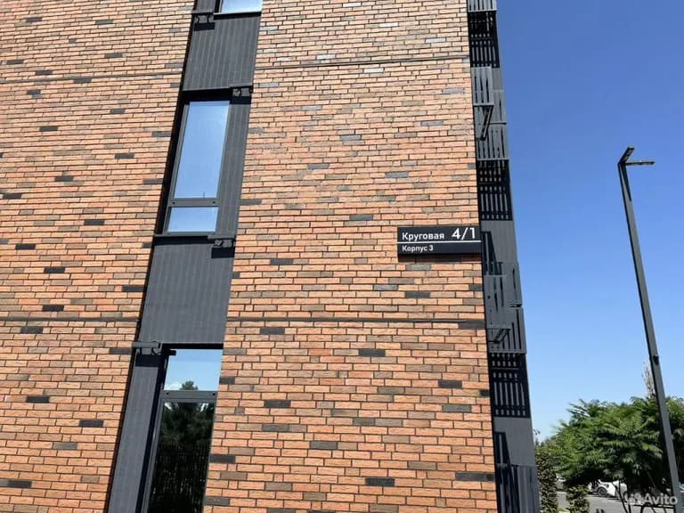 Продается 4-комн. квартира, 93.9 м²